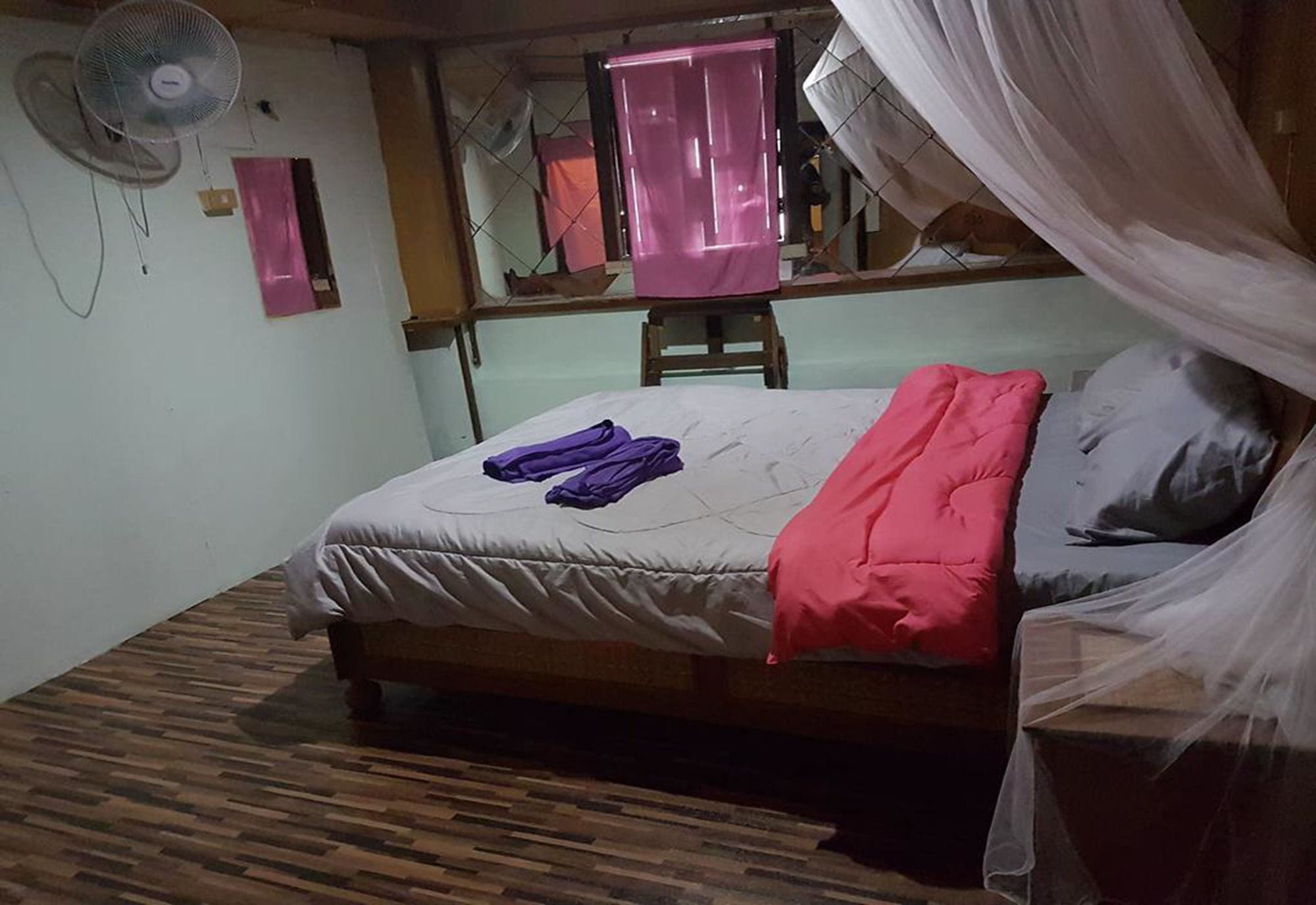 Bar 184 Party Hostel (Adults Only) Chiang Rai Dış mekan fotoğraf